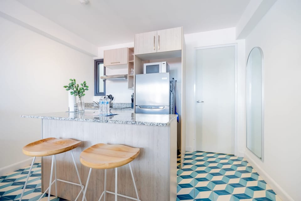 Kitchen bar