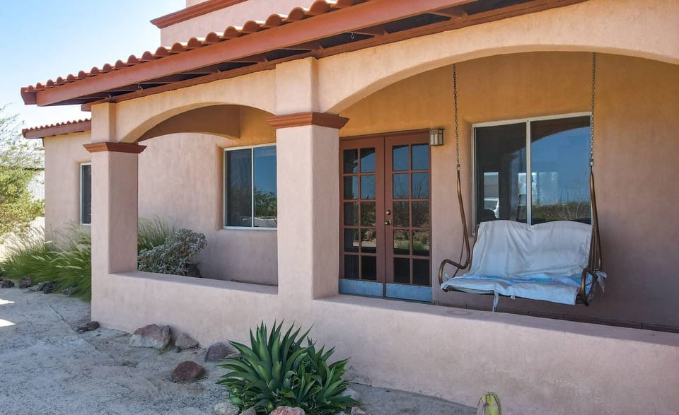 Take a moment to unwind and enjoy the Baja weather on the relaxing patio attached to this vacation home . A quiet outdoor space for your morning coffee or an afternoon of reading.