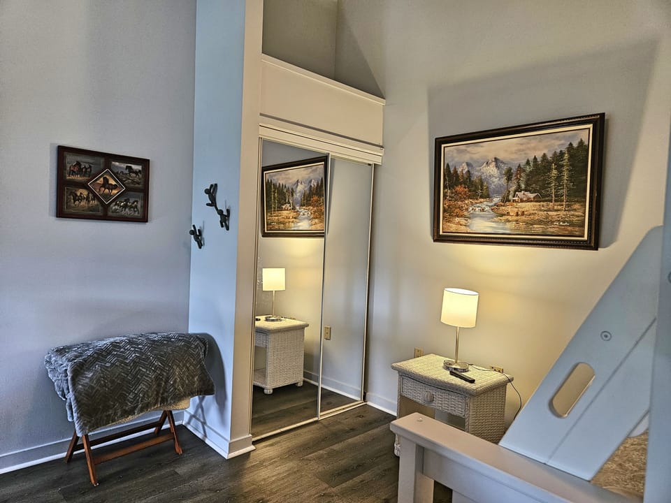 Rest of loft area