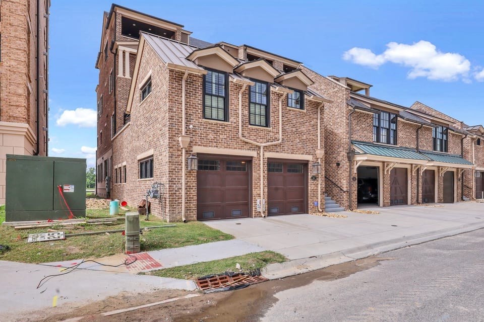 Sunset Perch is situated just above this garage, deeming it a charming carriage house!