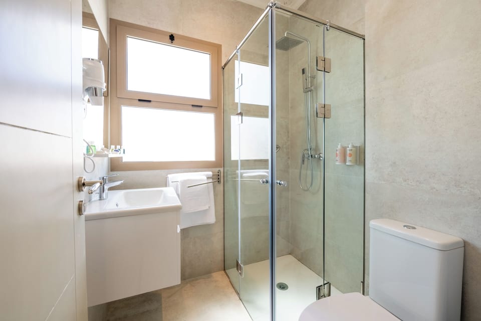 Free toiletries, hair dryer