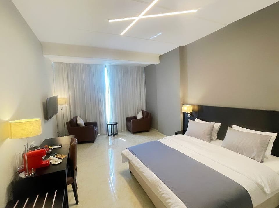 Double or Twin Room, Sea View | In-room safe, desk, laptop workspace, WiFi (free)