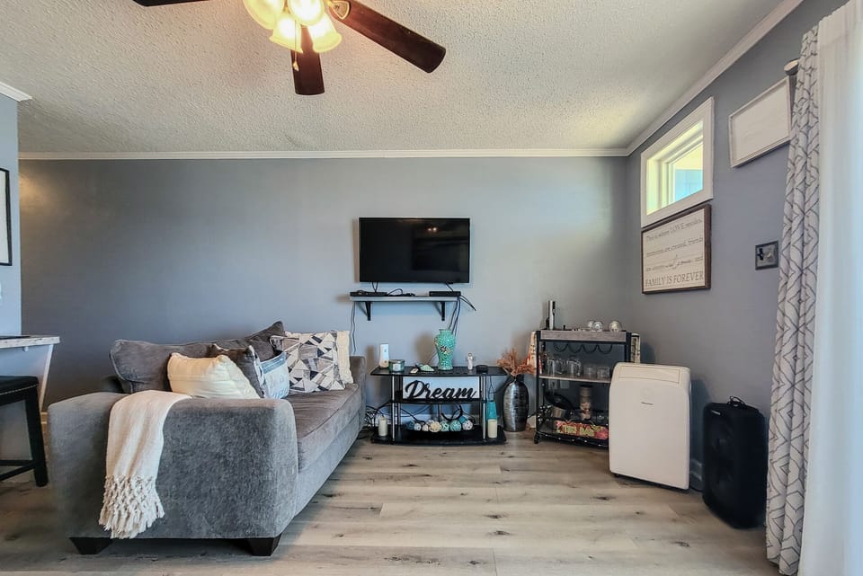 Living Room-06