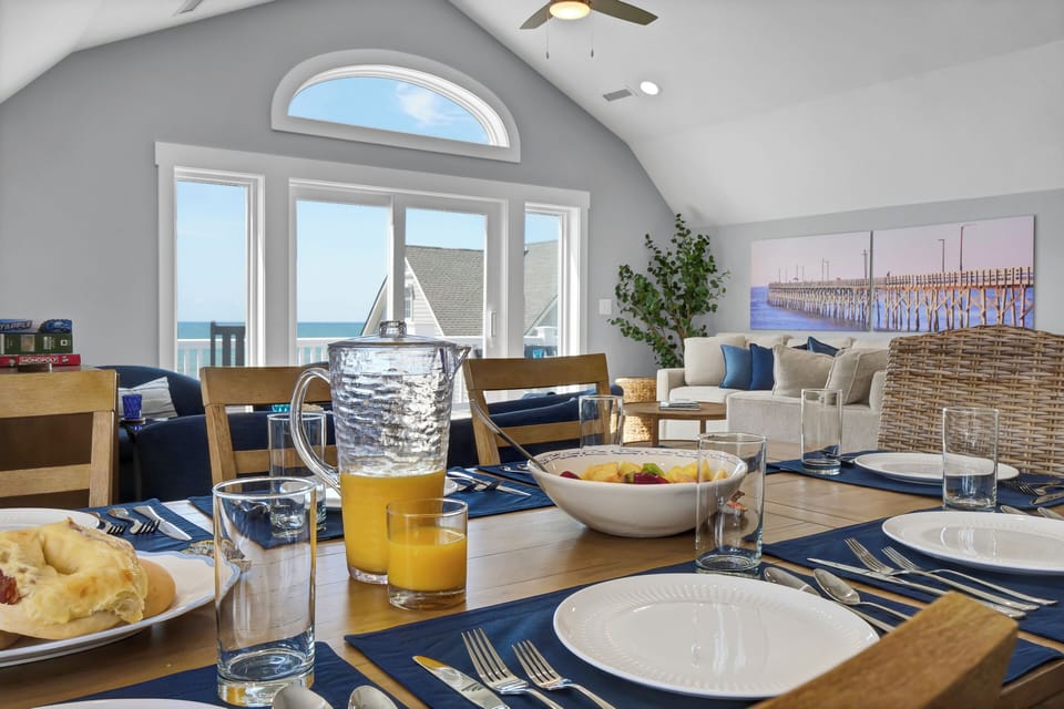 Homecooked breakfasts in the dining room await!