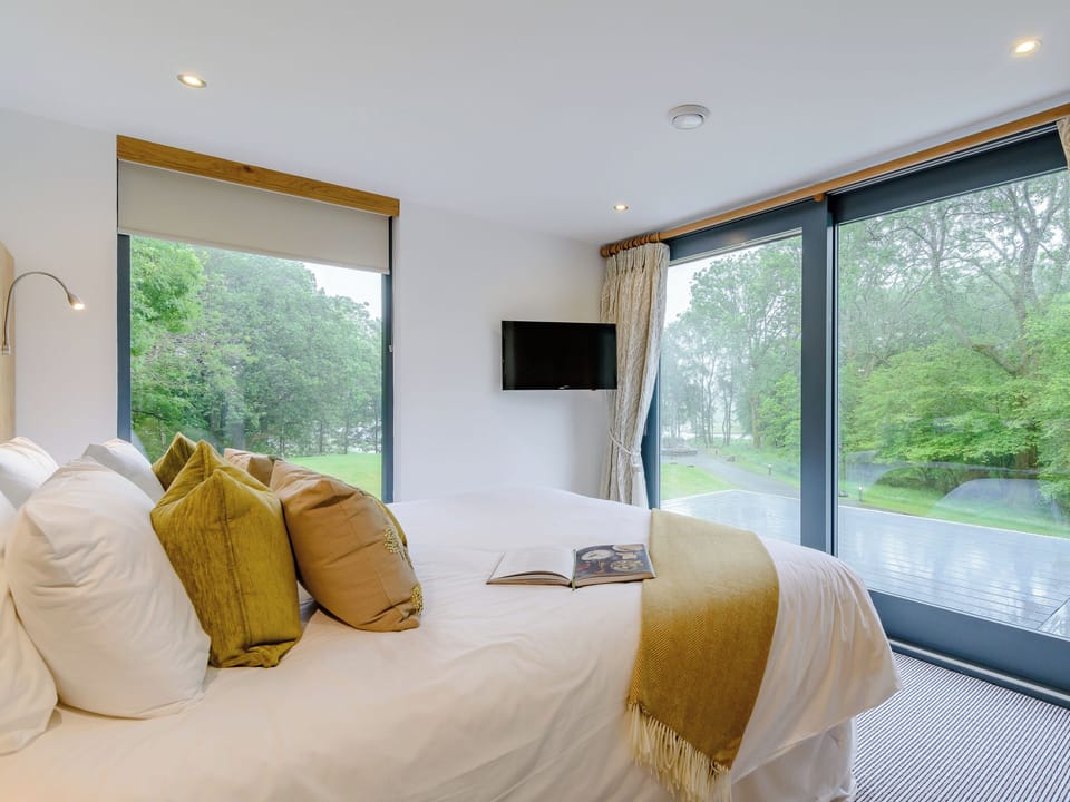 Double bedroom | Horse Spout - Otter Tarn, Backbarrow, near Newby Bridge
