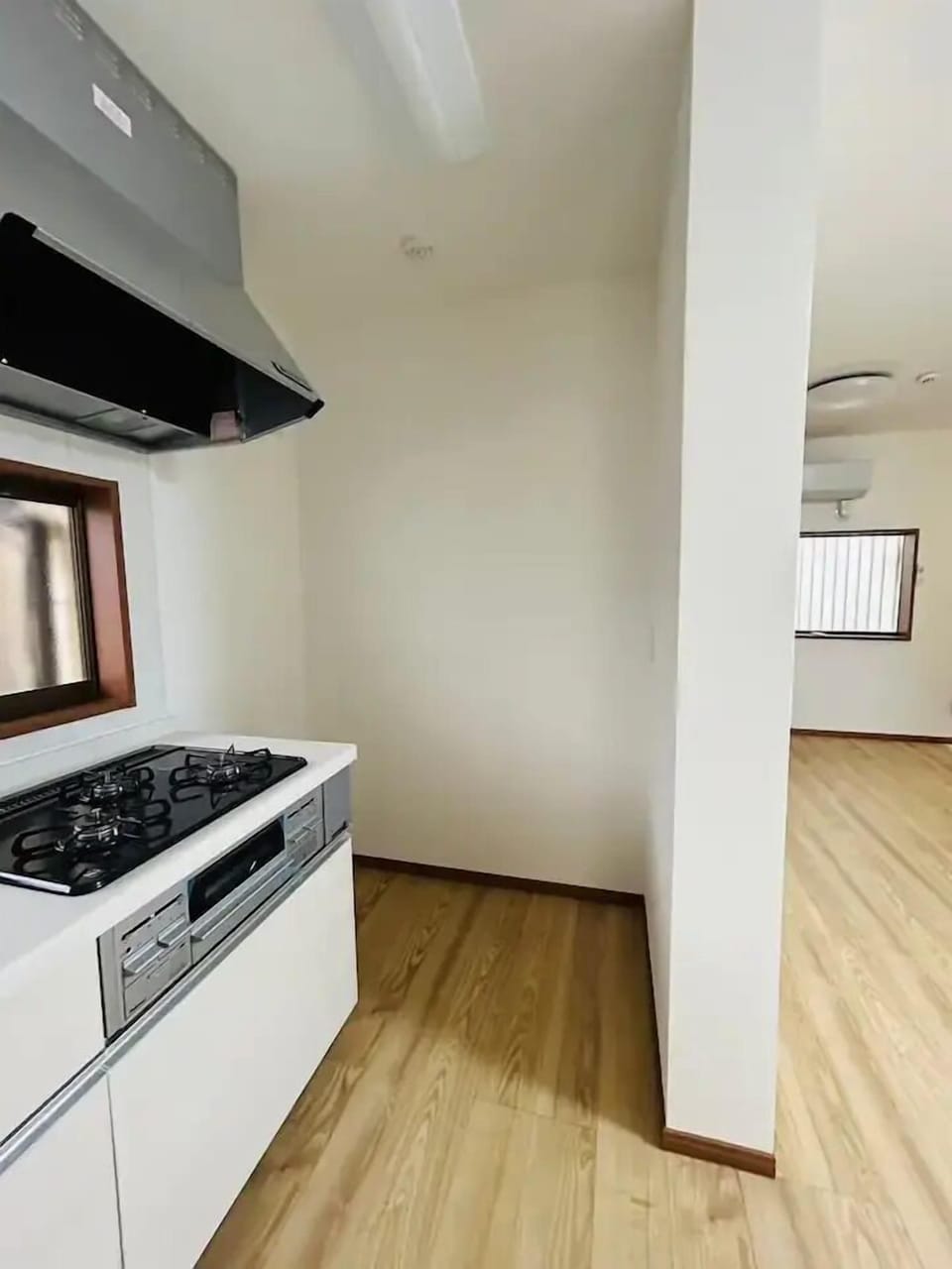 Basic Apartment | Private kitchen | Fridge, microwave, stovetop, electric kettle