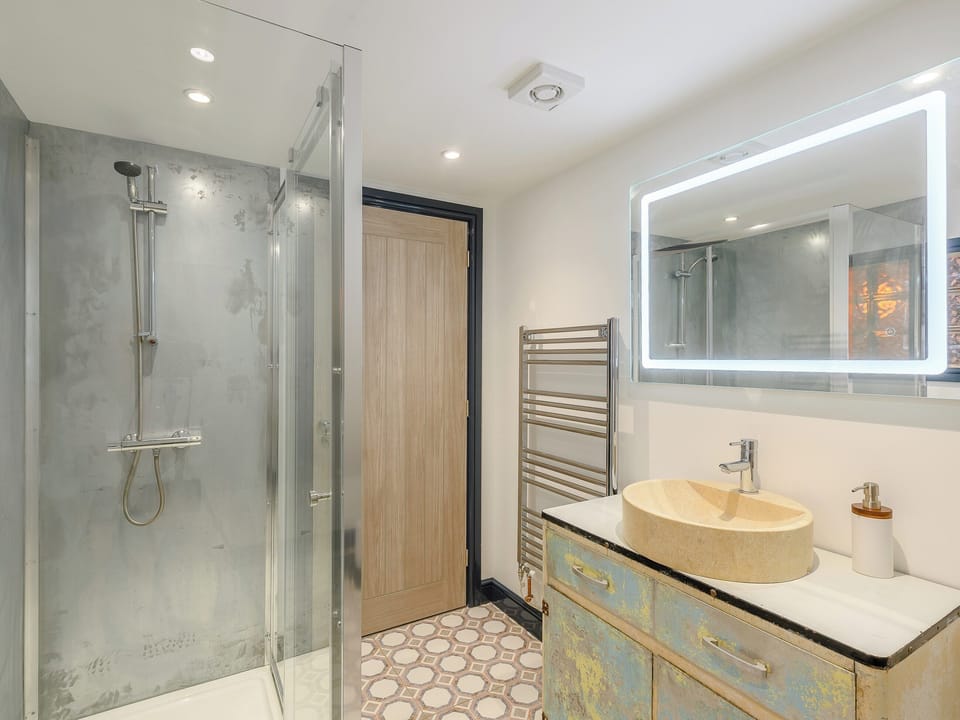 Shower room | Go Cart Barn - Woodend Farm, Huntley