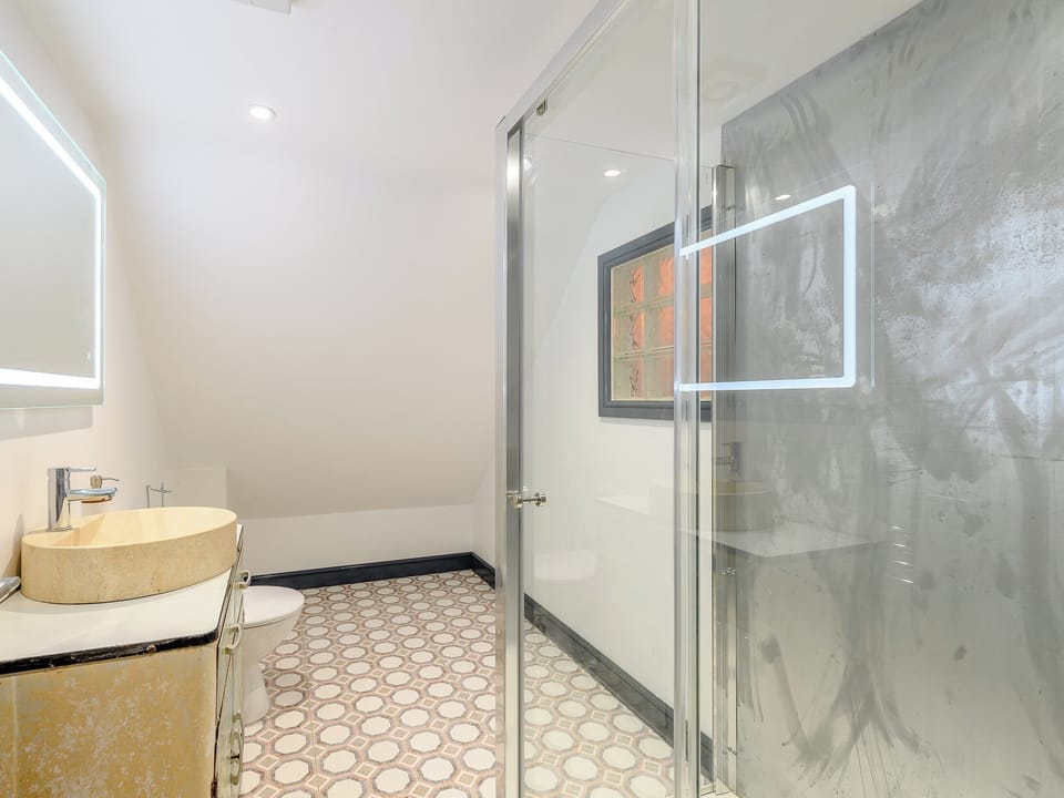 Shower room | Go Cart Barn - Woodend Farm, Huntley