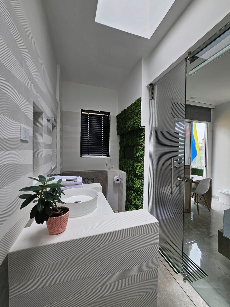 Shower, rainfall showerhead, towels
