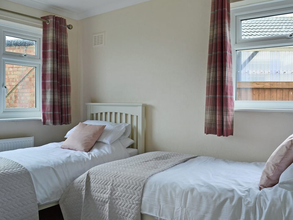 Cosy twin bedroom | La Falda, Sutton-on-Sea, near Skegness