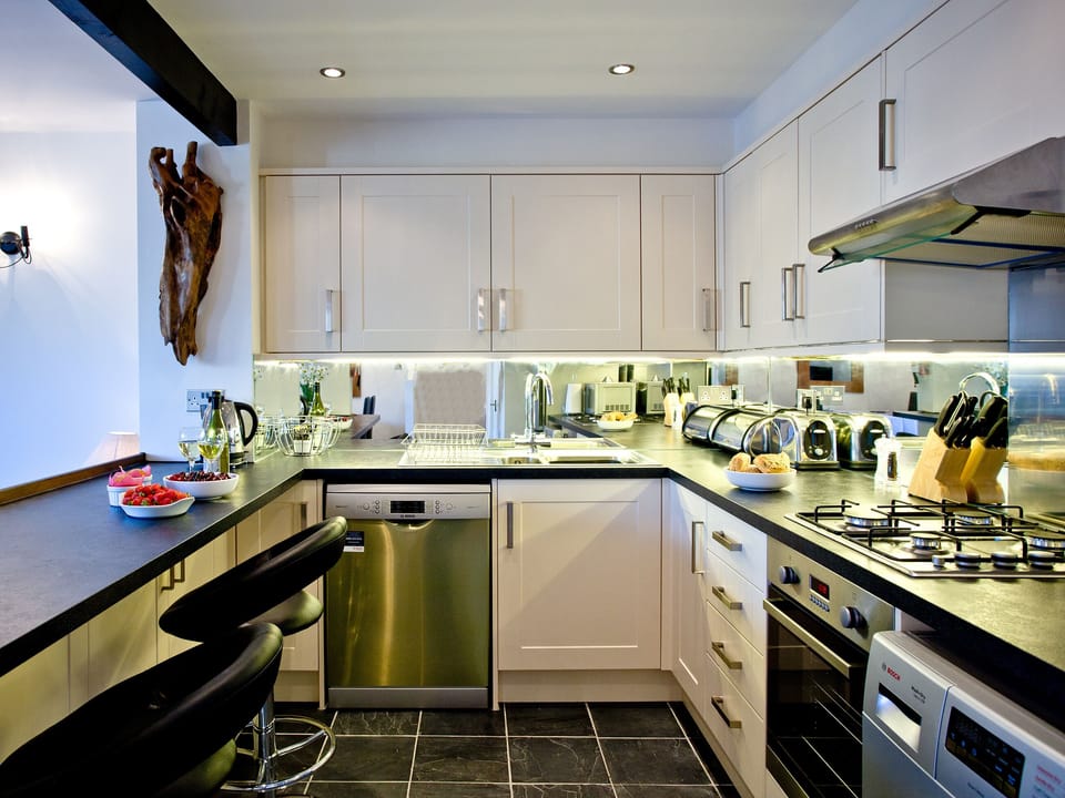 Kitchen | 3 Torwood Gables - Torwood Gables, Torquay