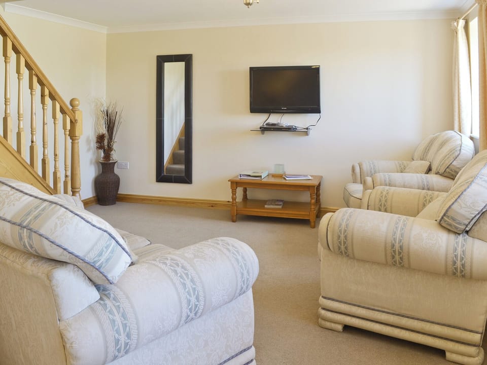Open plan living/dining room/kitchen | Pencrennow Farm Cottages - Daisy Cottage, Perranporth