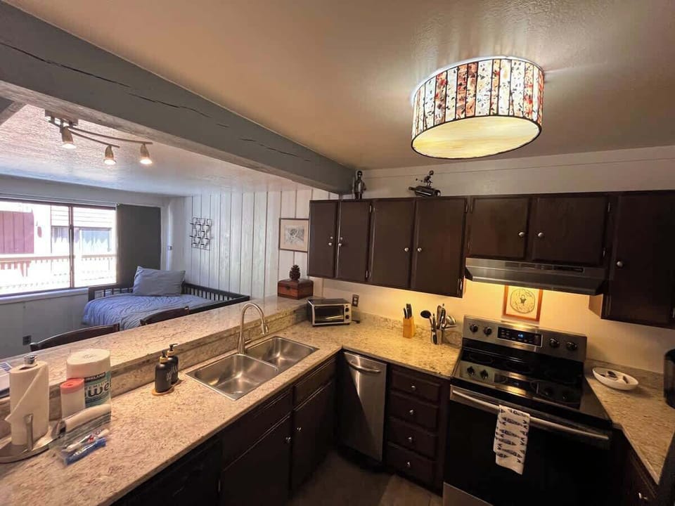 Fully Stocked Kitchen