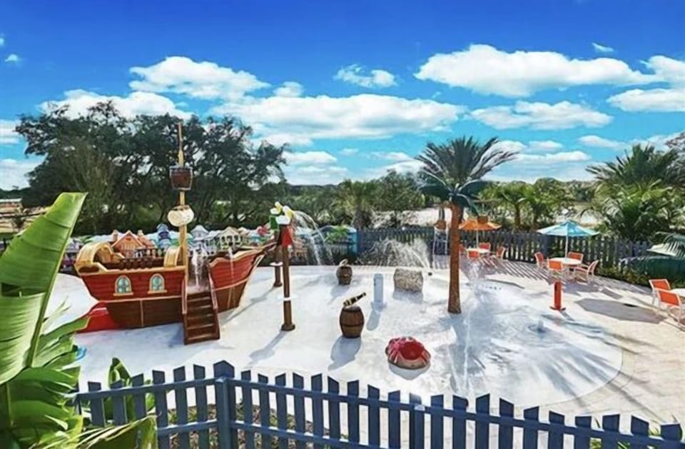 Amenities Center / Kids Area
