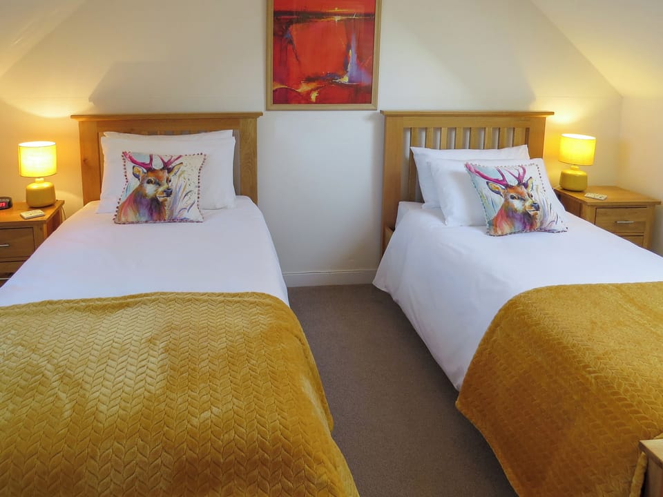 Twin bedroom | Fisherman&rsquo;s Cottage, Stairhaven by Glenluce