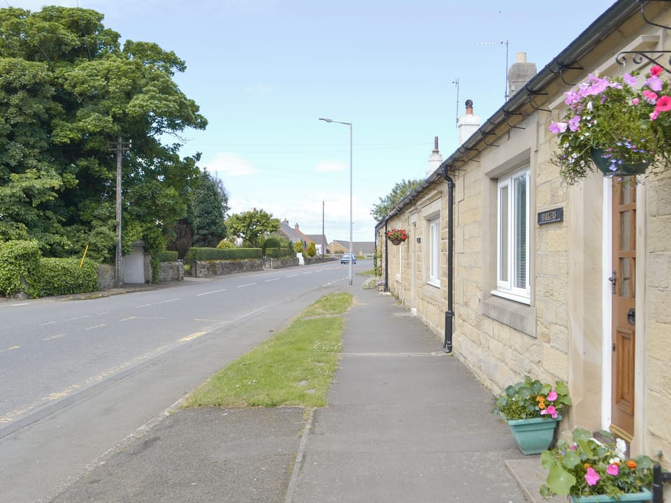 Charming holiday home | Barkers Cottage, Ellington, near Druridge