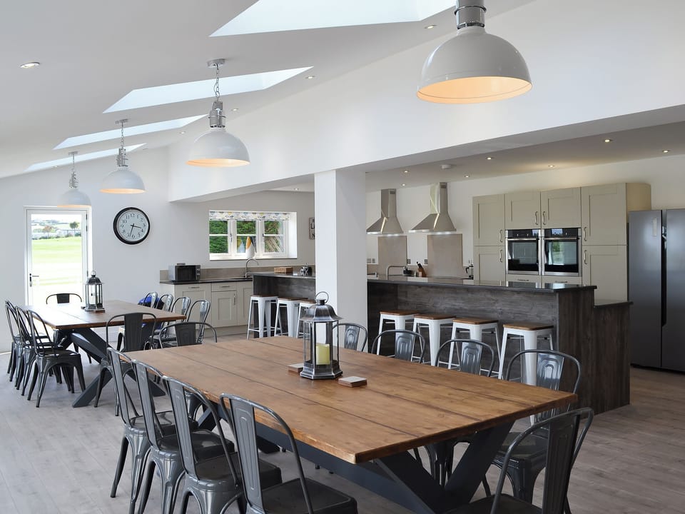 Kitchen/diner | Llwyn Du, Abersoch, near Pwllheli