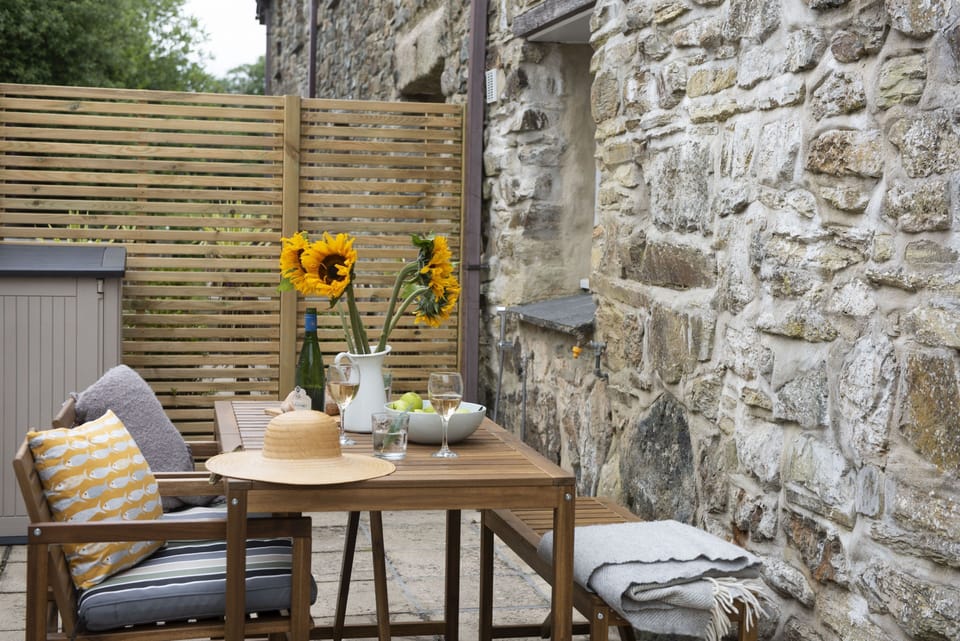 Bowjy Cottage, St Agnes. Perfect for sun soaked brunches