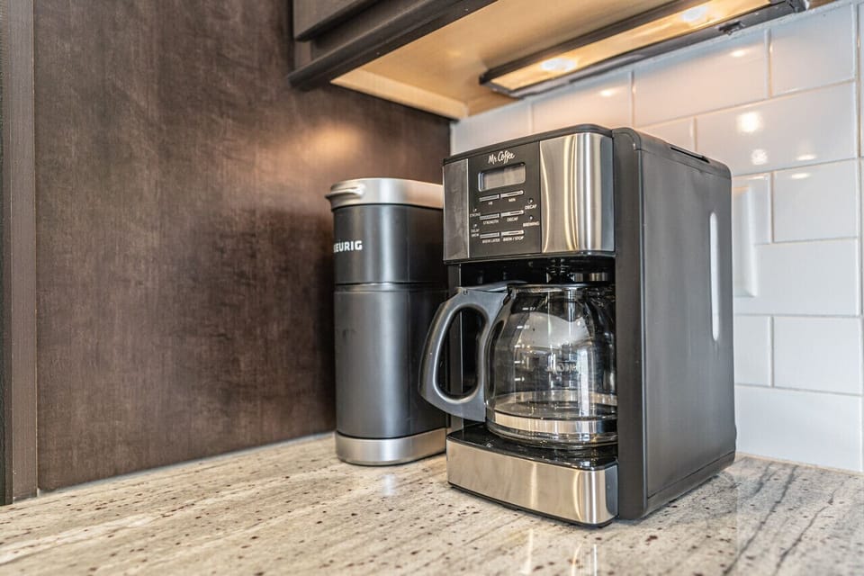 Drip coffee maker