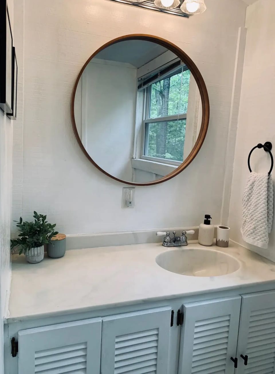 Upstairs bathroom with shower