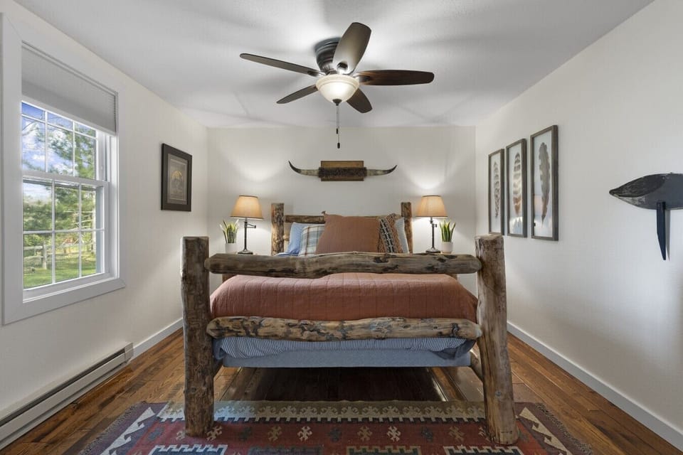 One bedroom with queen bed