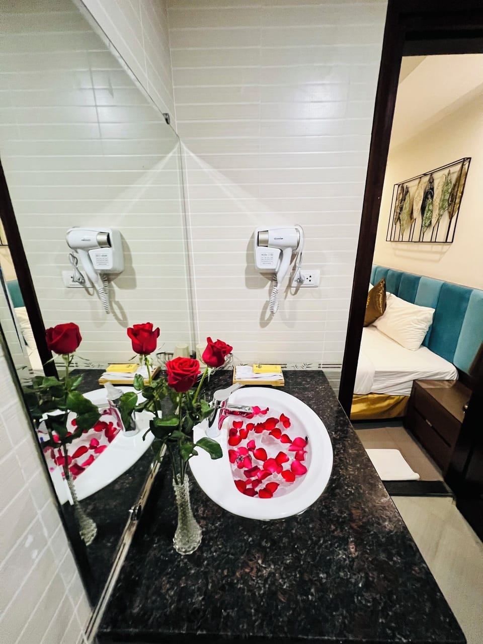 Deluxe Single Room | Bathroom | Rainfall showerhead, designer toiletries, hair dryer, slippers