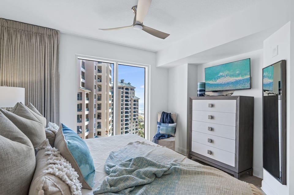 Guest Bedroom, King