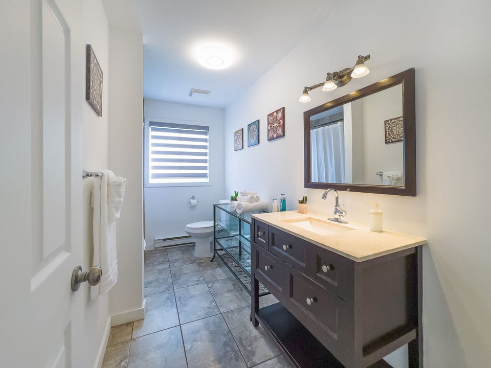 Modern Bathroom