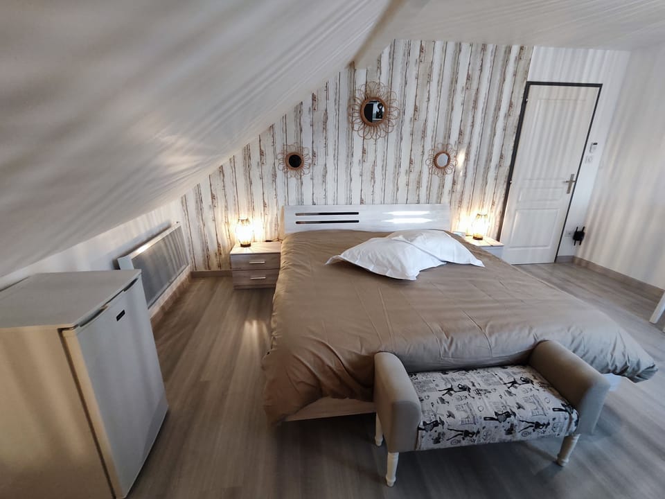 Superior Double Room, 1 King Bed | Premium bedding, memory foam beds, individually decorated