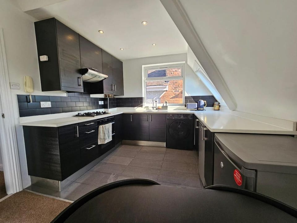 Apartment | Private kitchen | Fridge, microwave, oven, stovetop