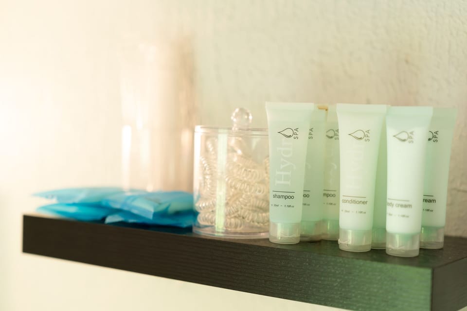 Bathroom amenities