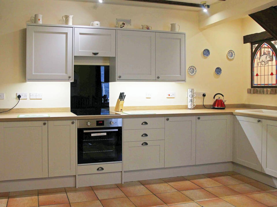 Well-equipped fitted kitchen | Stonecroft, Middleham, near Leyburn