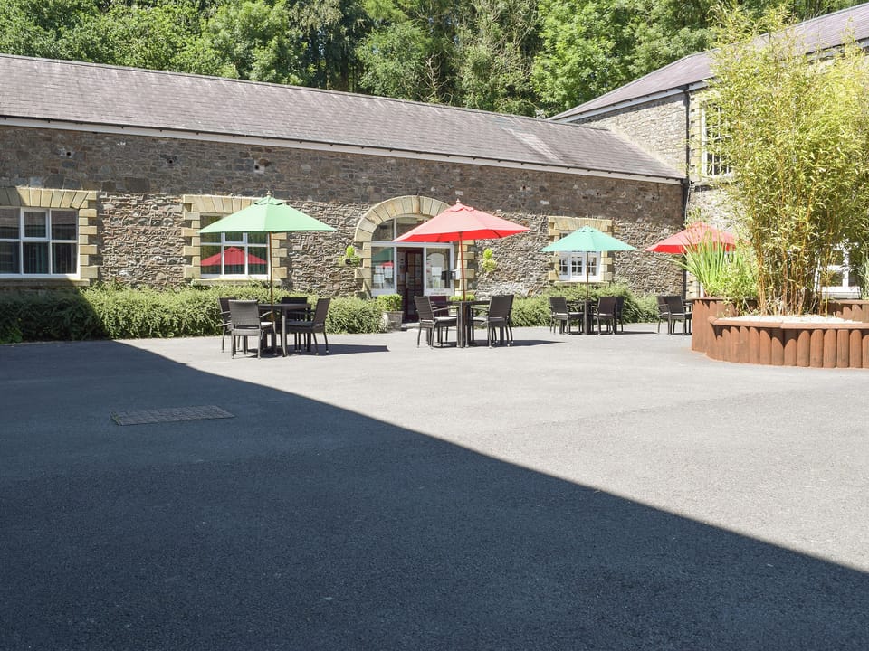 On-site amenities | Sunnybank Lodge, Llanfynydd