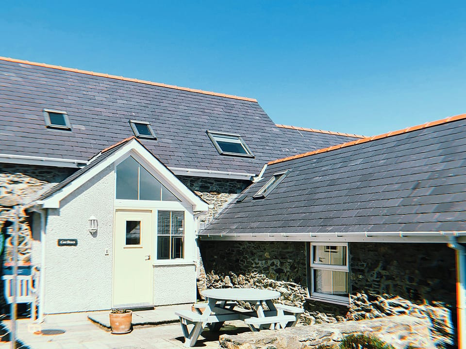 Exterior | Cwt Drecs - Penrhyn Farm Cottages, Llanfwrog, near Holyhead