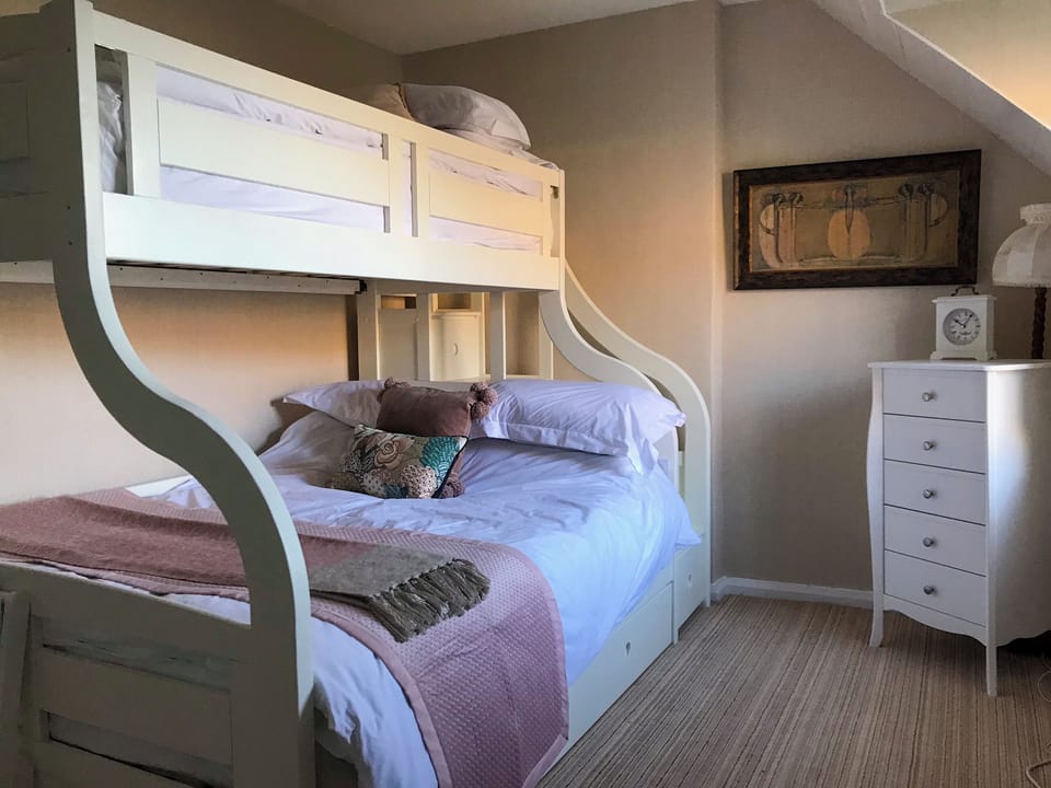 Middle bedroom with double bunk | Croftbank, Lochranza