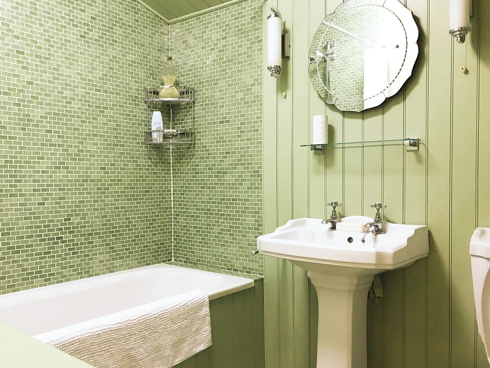 Main bathroom | Croftbank, Lochranza
