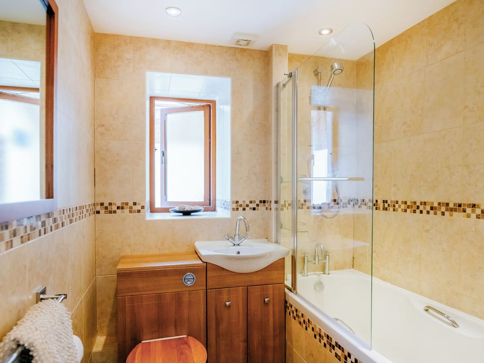 Bathroom | Dairymaids Cottage, Middleton, near Rhossili