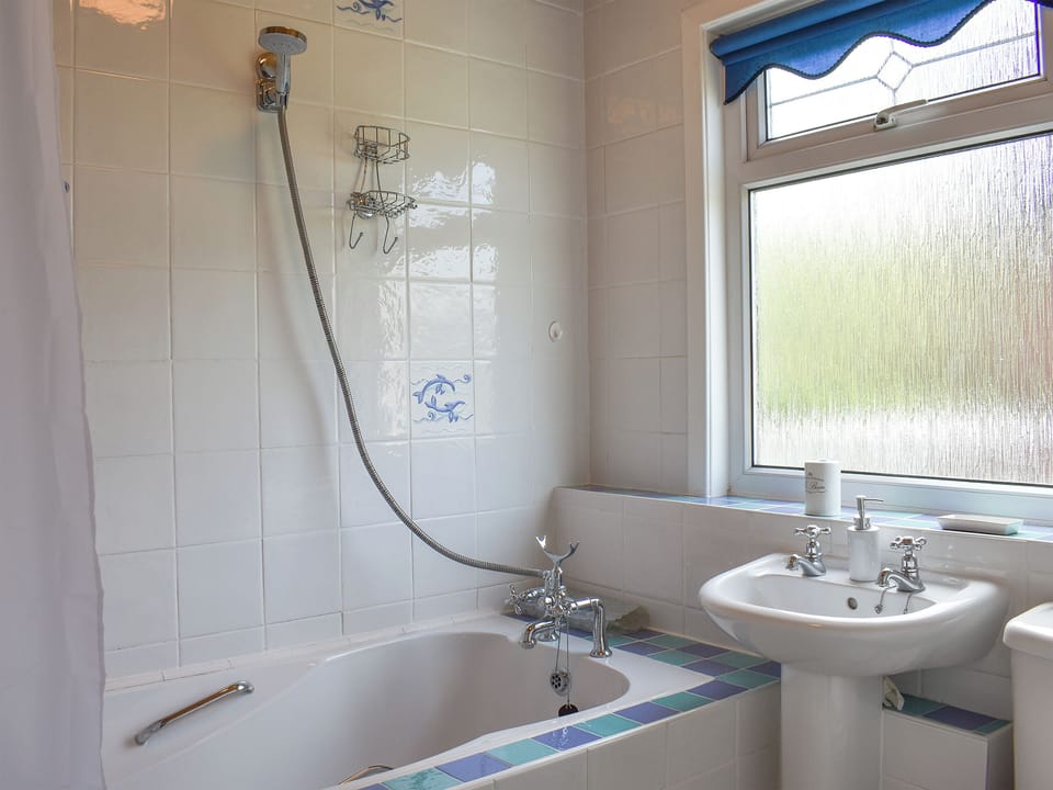 Bathroom | Fellview, Brodick, Isle of Arran