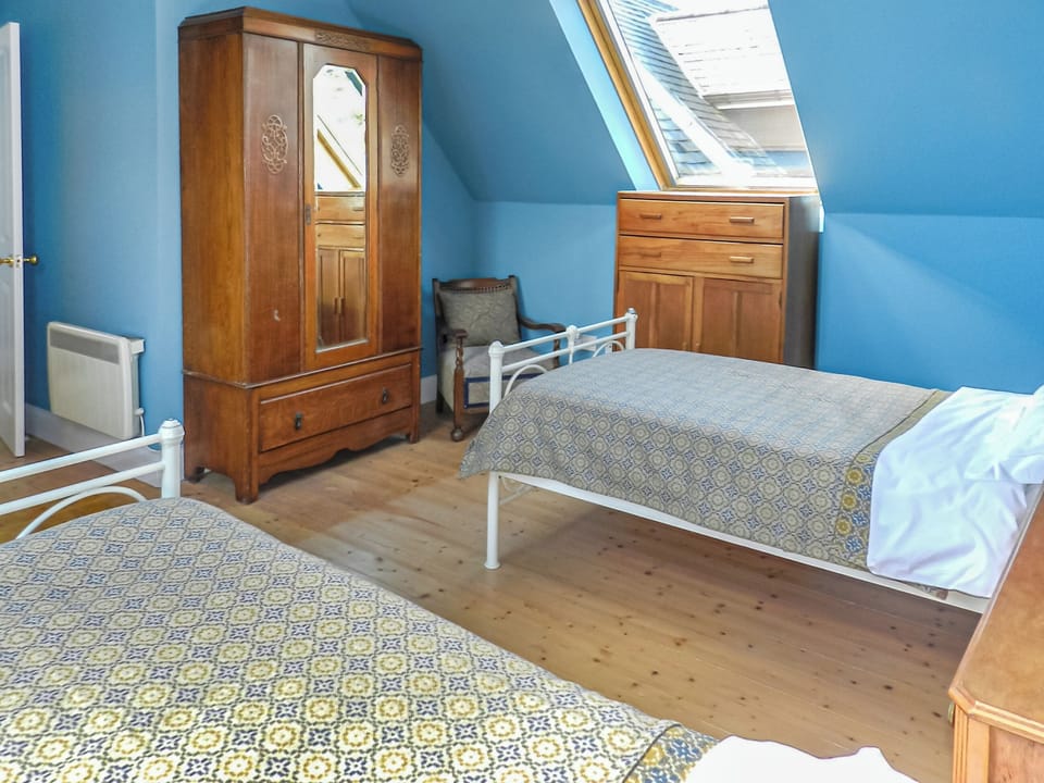 Twin bedroom | Castleside Croft, Kildonan, Isle of Arran