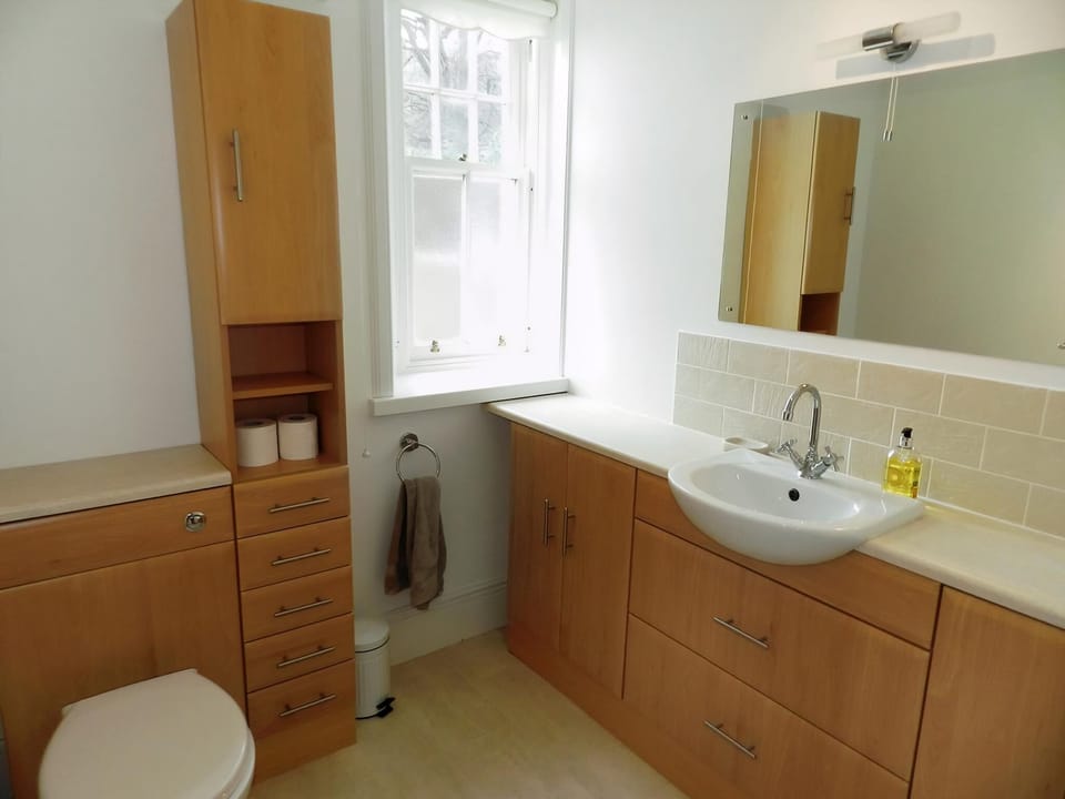 Ground floor shower room | Craegard House, Corrie, Isle of Arran