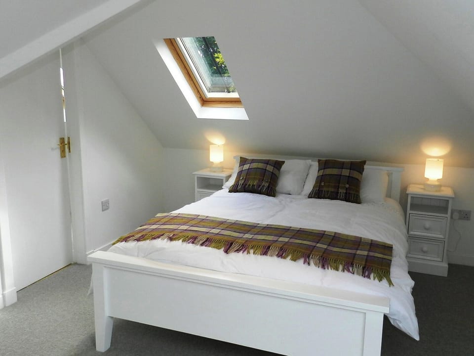 Double bedroom | Craigard Cottage, Corrie, Isle of Arran