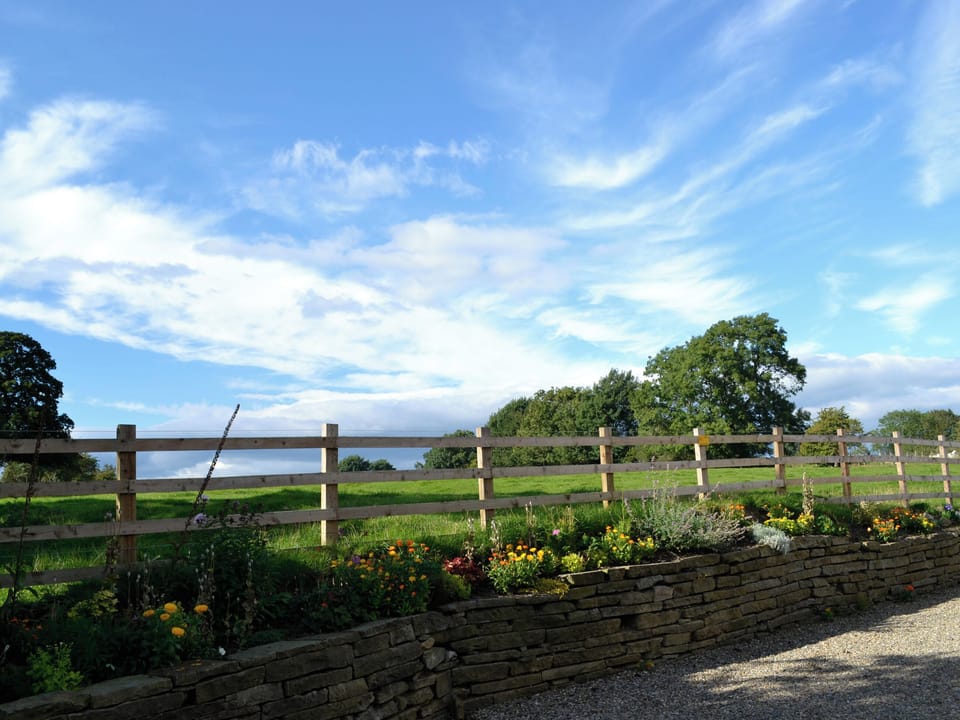 Garden and grounds | Roe Cottage - Fallow House and Roe Cottage, Paythorne, near Skipton