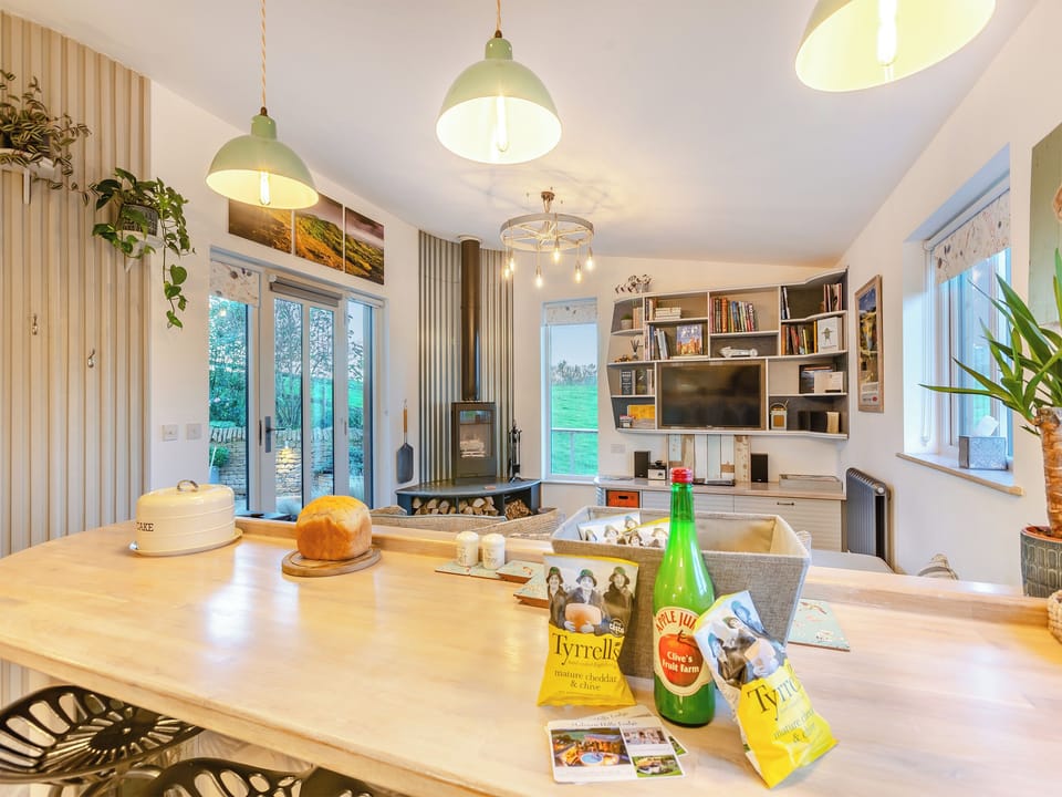 Open plan living space | Malvern Hills Lodge, Malvern