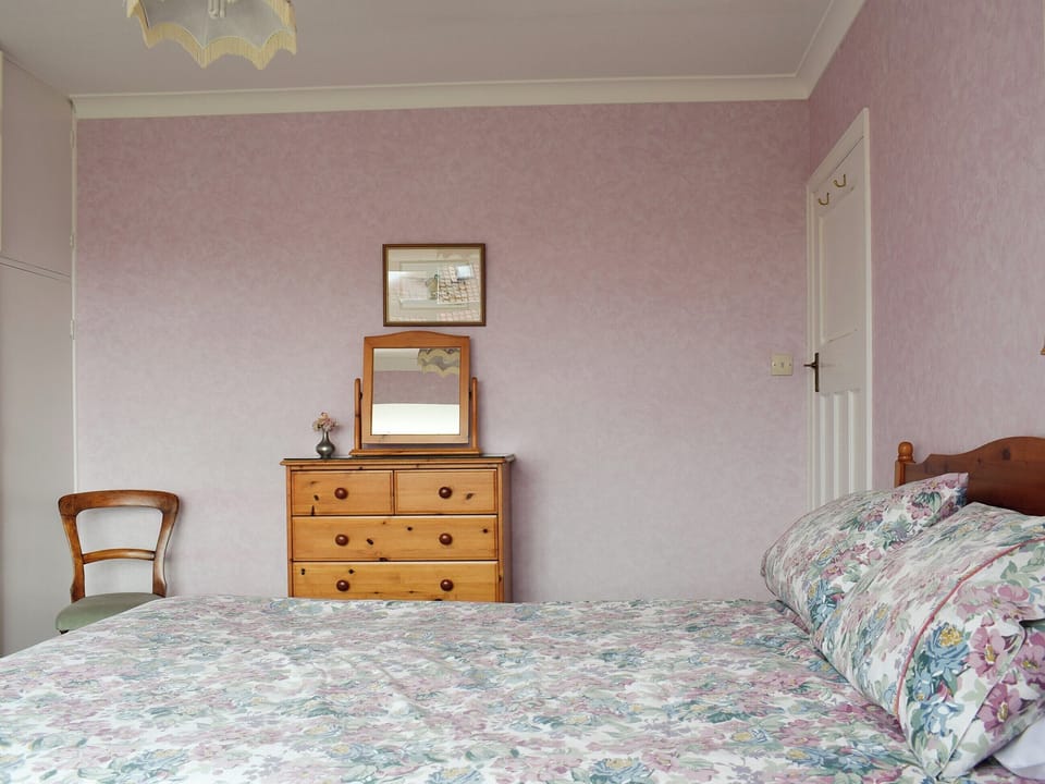 Peaceful double bedroom | Rose Garth, Robin Hood&rsquo;s Bay