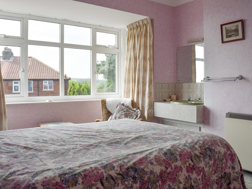 Vanity unit within the double bedroom | Rose Garth, Robin Hood&rsquo;s Bay