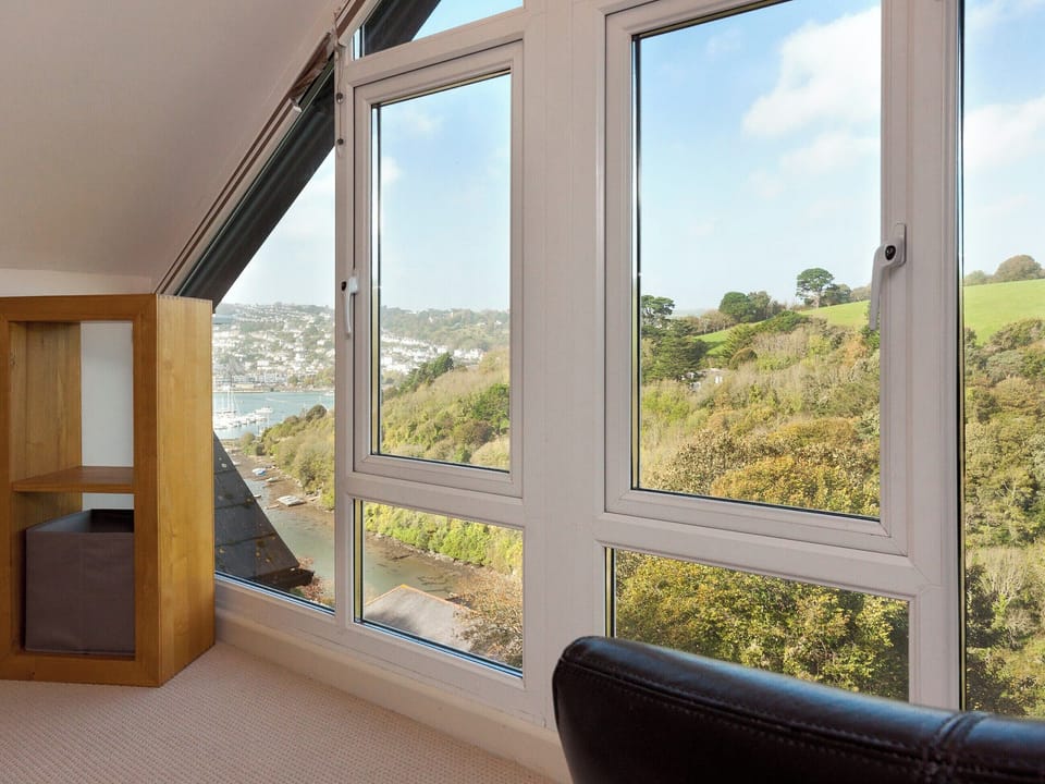 Superb river and country views | The Promenade Deck, Kingswear