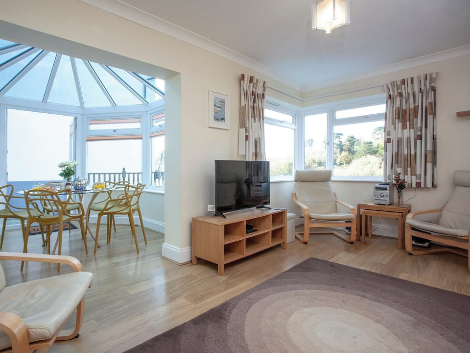 Living room/dining room | Inglewood Cottages 2, Kingswear, nr. Dartmouth