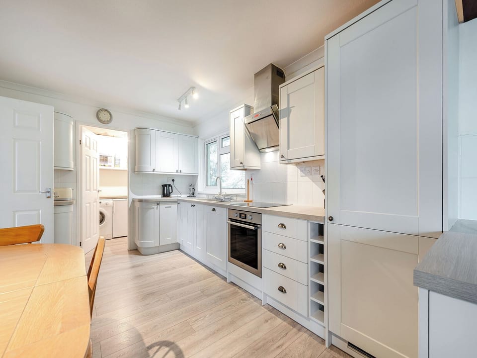 Kitchen | Five Bays View, Aberporth