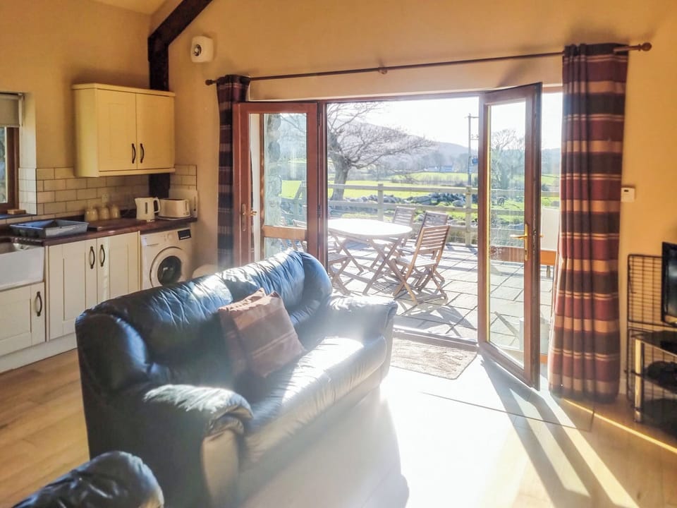 Living area | Yr Hen Weithdy, Llanllechid near?Bangor