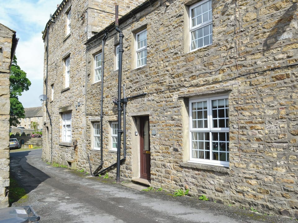Delightful holiday home | Gran&rsquo;s Cottage, Askrigg